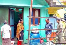 இளம்பெண் வீட்டில் பெட்ரோல் குண்டு வீச்சு – குடிமகன்கள் அட்டகாசம்